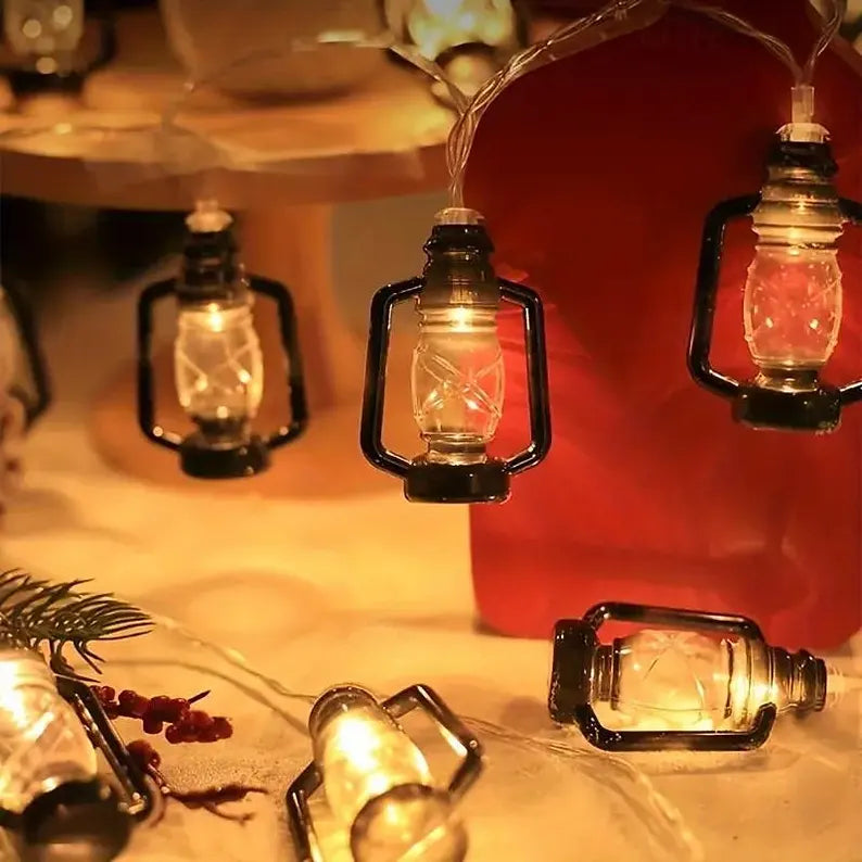 Retro petrolejové lampáše s LED reťazcami: Dekorácie pre domácnosť a záhradu